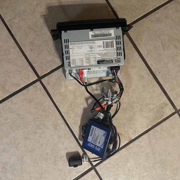 COPY - This is a dual touchscreen with the 6.2 inch  screen with Bluetooth. - Picture 6 of 7